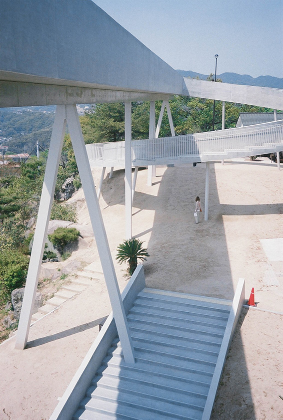 – 尾道市千光寺頂上展望台PEAK