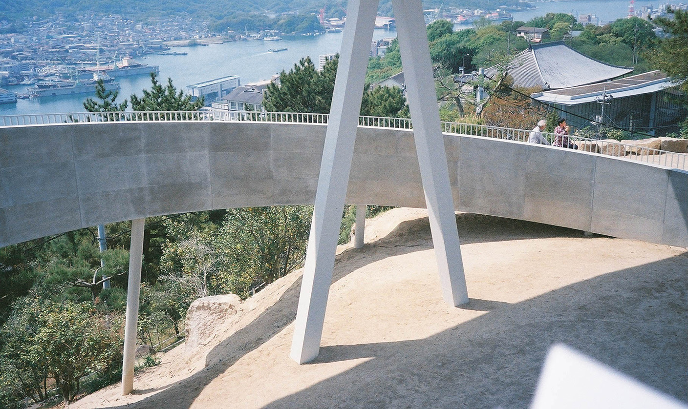– 尾道市千光寺頂上展望台PEAK